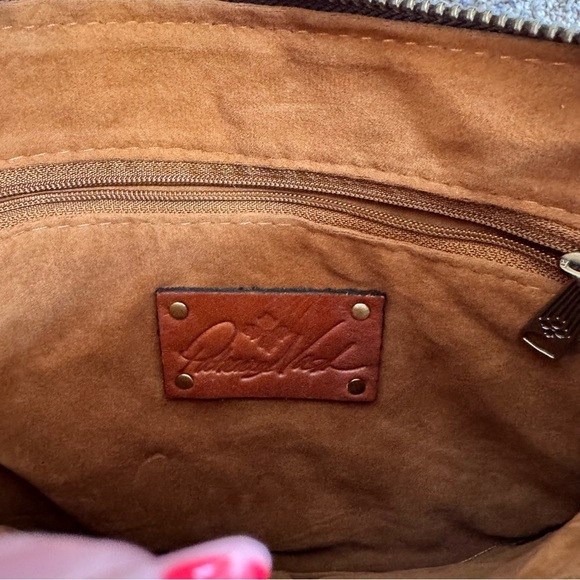 Patricia Nash P349183 Wristlet Navy with Floral Embroidery - Picture 6 of 6